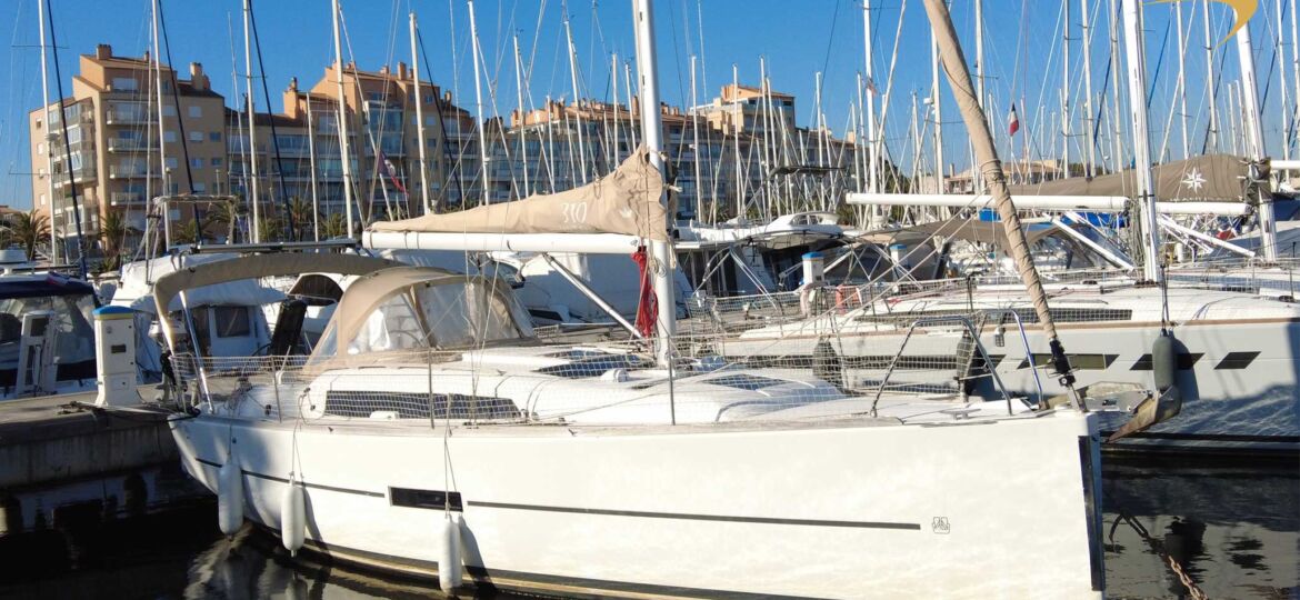 a-vendre-voilier-occasion-dufour-310-chez-tenor-yachts-a-hyeres-3